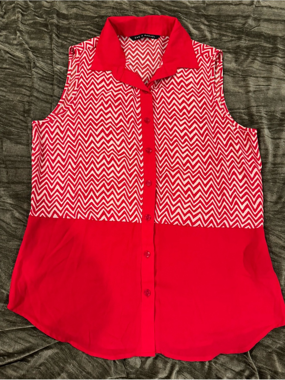 Zac & Rachel Red Chevron Sleeveless Button-Down Top